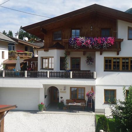 Ferienwohnung Kroessbacher Neustift im Stubaital Exterior photo